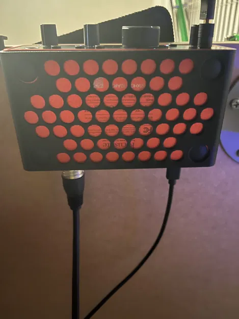 Giá treo dưới bàn cho Scarlett Solo 4th Gen - Image 2