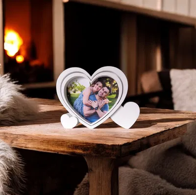 Khung hình trái tim kèm mẫu cắt ảnh (cutting template)