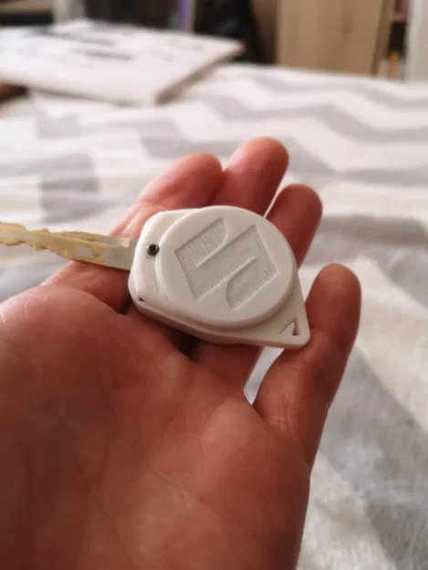 Vỏ chìa khóa Suzuki Swift thay thế (bản cải tiến) - Image 1