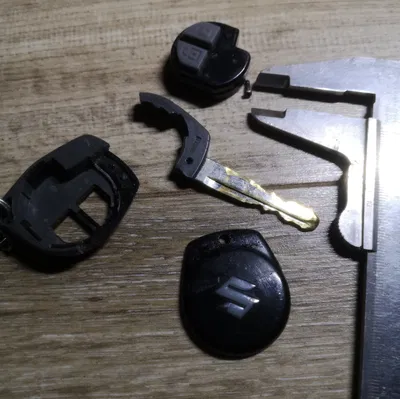 Vỏ chìa khóa Suzuki Swift thay thế (bản cải tiến)