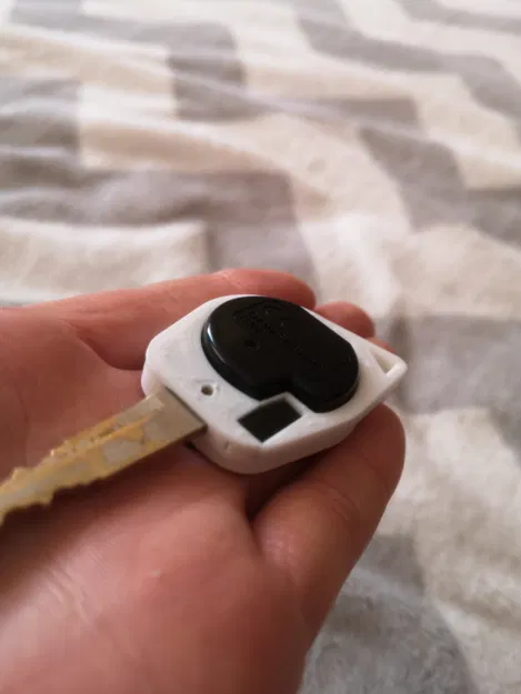 Vỏ chìa khóa Suzuki Swift thay thế (bản cải tiến) - Image 3