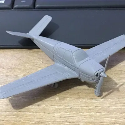 Máy bay Beechcraft Bonanza 35 tỉ lệ 1/72