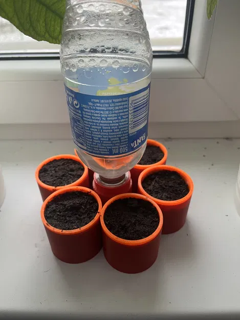 Chậu tự tưới với bình nước PET (Self-watering planter with PET water reservoir) - Image 2