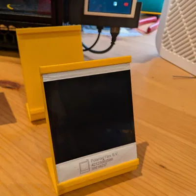 Khung trưng ảnh film Polaroid Go