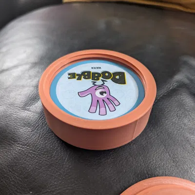 Hộp đựng Dobble