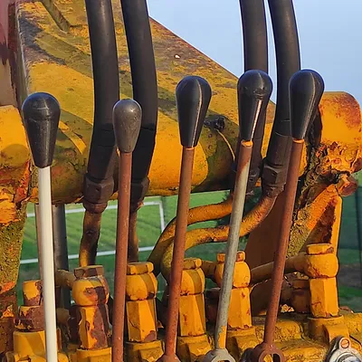 Núm Vặn Tay Gạt Thủy Lực (Hydraulic Lever Knobs)