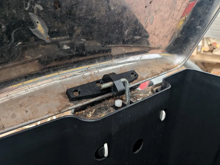 Pát/Giá đỡ nắp thùng rác dùng bàn đạp (Foot Pedal Trash Can Lid Bracket) - Image 1