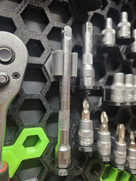 Kẹp giữ thanh nối ratchet 1/4 inch cho Honeycomb Storage Wall - Image 1