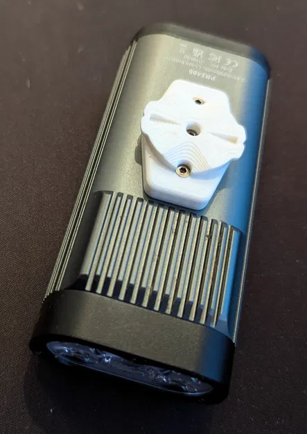 Ngàm Garmin cho đèn xe đạp Ravemen PR2400 (Garmin mount) - Image 1