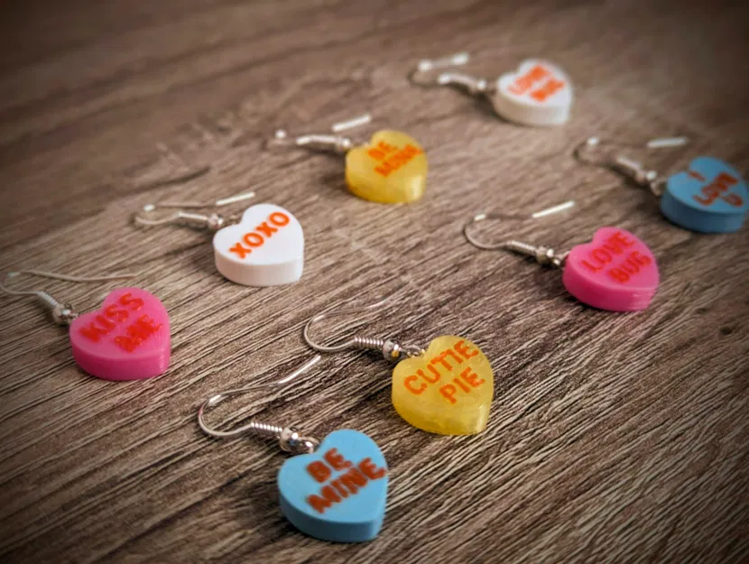Bông tai trái tim kẹo phấn Chalk Heart Earrings - Image 1