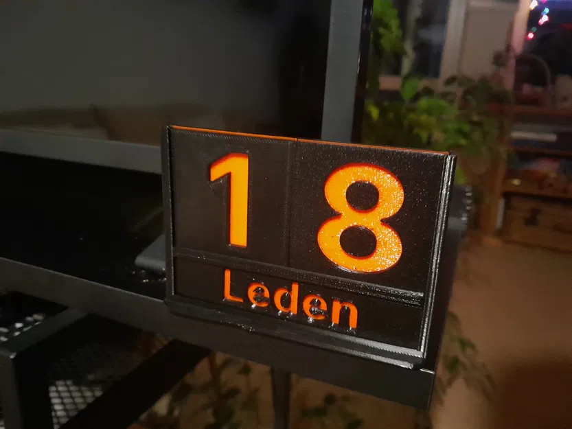 Lịch để bàn – tháng và ngày thay đổi - Image 6