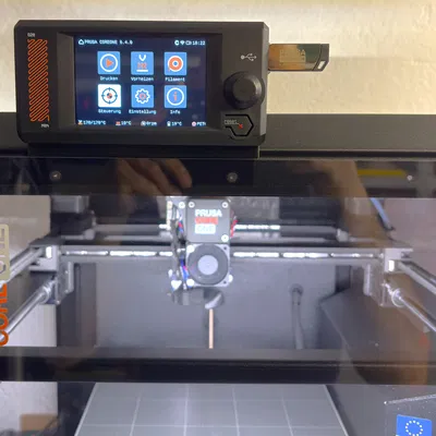 Prusa Core One - Nâng màn hình lên độ cao thoải mái