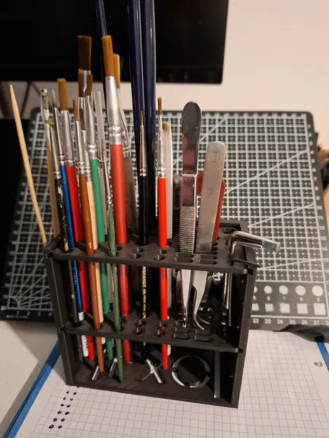 FxO-BrushHolder – Giá đỡ cọ và dụng cụ làm mô hình - Image 1