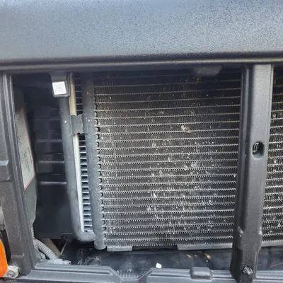 Miếng lót lưới tản nhiệt Jeep XJ Cherokee 97-01