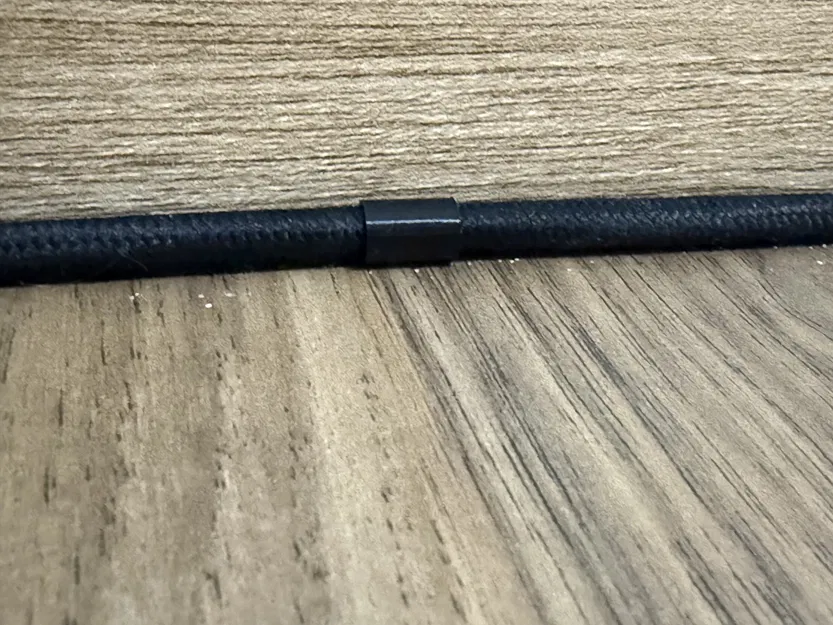 Kẹp giữ cáp Ethernet cho chân tường (baseboard) - Image 4