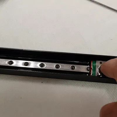 Bồn Rửa Linear Rail – Làm sạch linear rail của bạn