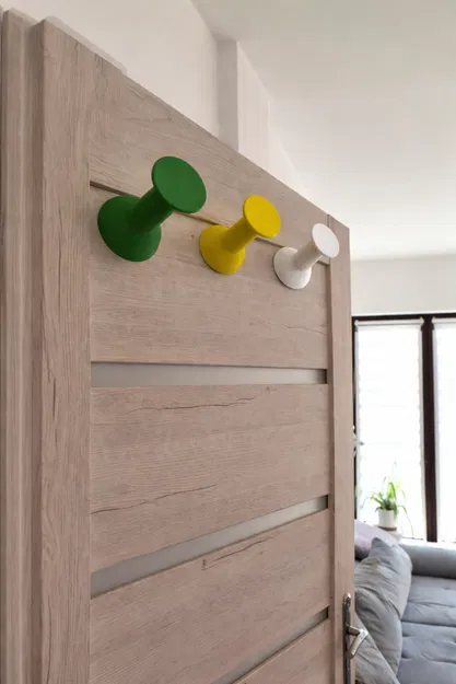 Móc treo quần áo hình push pin - Image 1