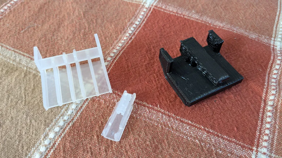 Chốt/ốp bảo vệ cửa máy rửa chén Bosch (door guard) - Image 1