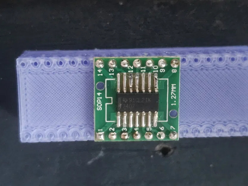 Jig canh chân pin & hàn cho DIP breakout board - Image 1