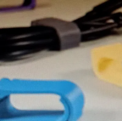 Cabel holder – Kẹp/giá giữ và sắp xếp cáp