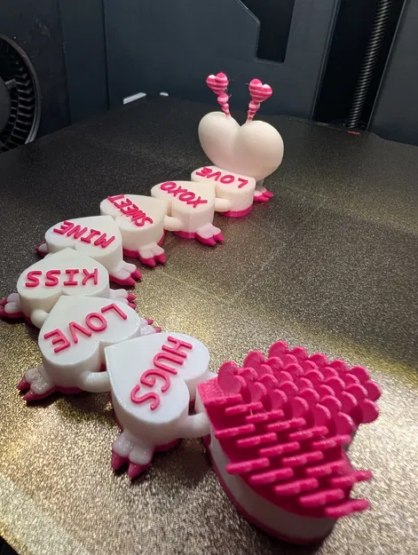 Flexi Valentines Heart Candy Creature - Image 3