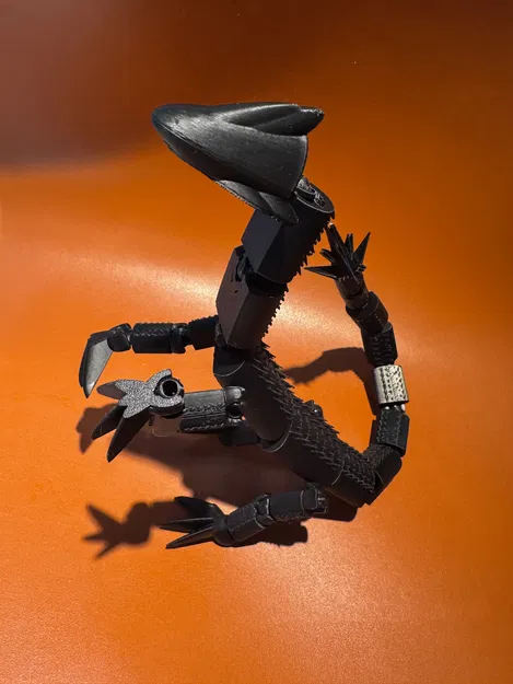 Thằn Lằn Cao Có Khớp (Tall Posable Lizard) - Image 1