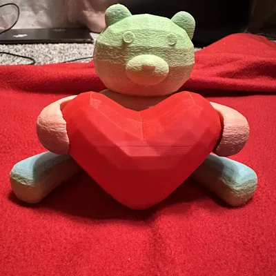 Gấu Valentine ôm trái tim