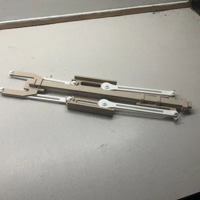 Cơ cấu gập kiểu nỏ của Unika (GG Strive)