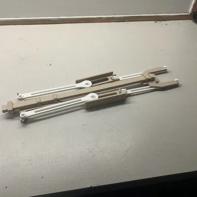 Cơ cấu gập kiểu nỏ của Unika (GG Strive)