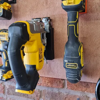Giá treo tường cho DeWalt Jigsaw DCS331
