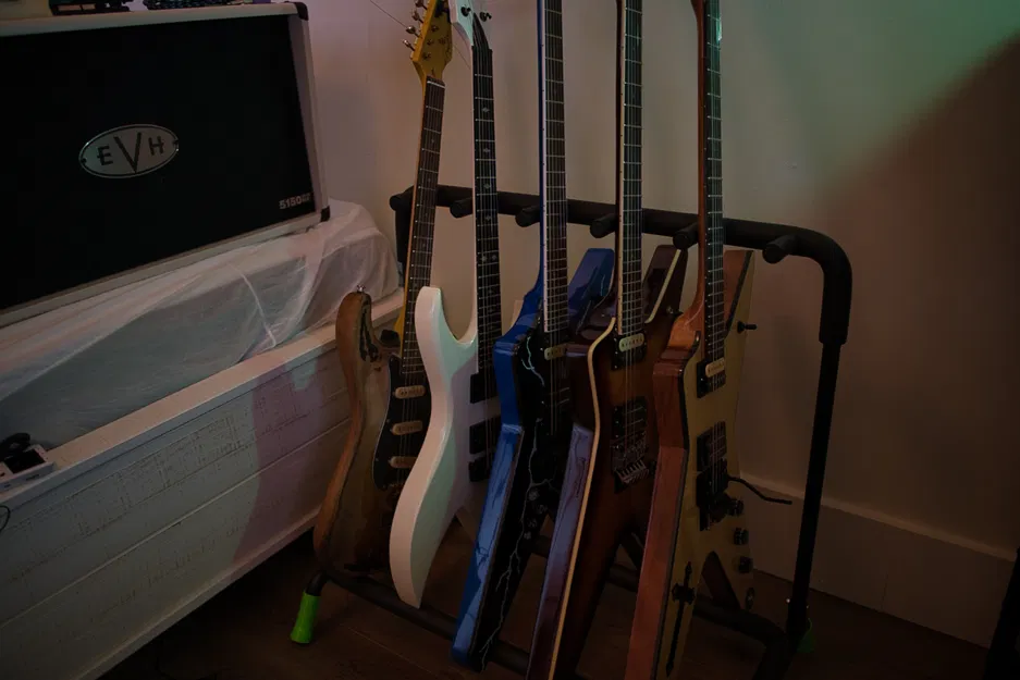 Cahaya Guitar Stand Riser – Bộ Chân Nâng Cho Giá Đỡ Guitar Cahaya - Image 1