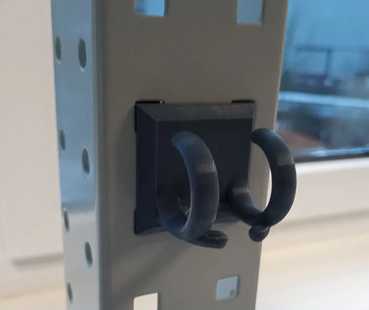 Móc treo áo & giữ dây cáp cắm vào bàn công nghiệp (Manuflex) - Image 6