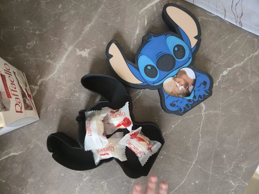 Hộp quà Valentine Stitch – Khung ảnh trái tim & chỗ cắm hoa hồng - Image 3