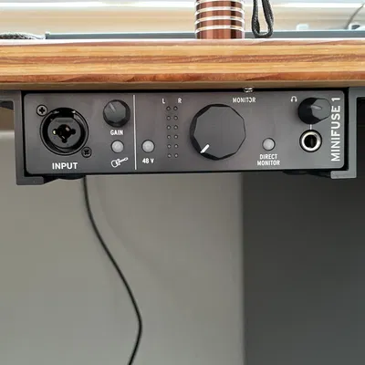 Giá treo Minifuse gắn dưới bàn (Under Desk Mount)