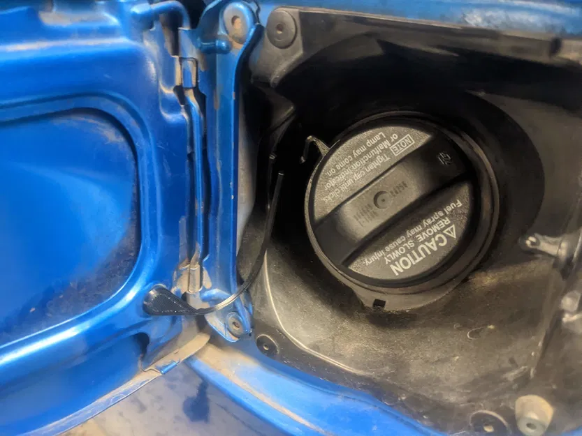 Dây tether nắp bình xăng Toyota Tacoma (Toyota Tacoma Gas Cap Tether) - Image 1