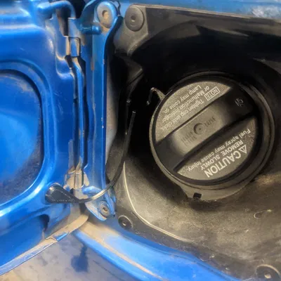 Dây tether nắp bình xăng Toyota Tacoma (Toyota Tacoma Gas Cap Tether)