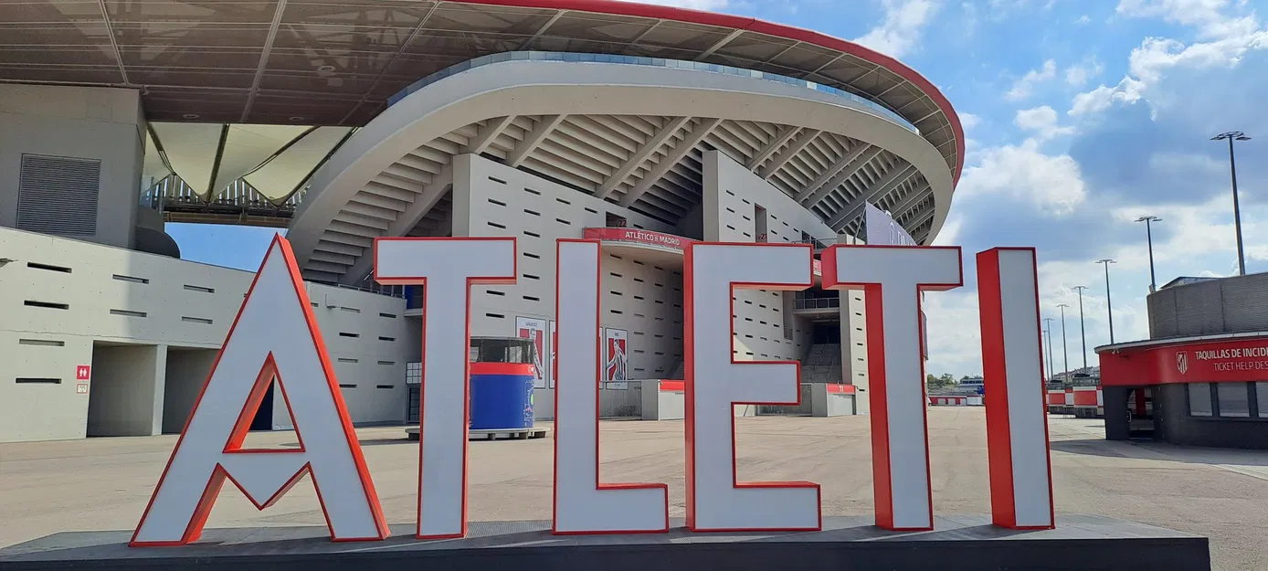 Atleti letrero - Image 2