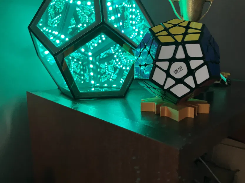 Kệ trưng Megaminx Rubik: lá phong - Image 4