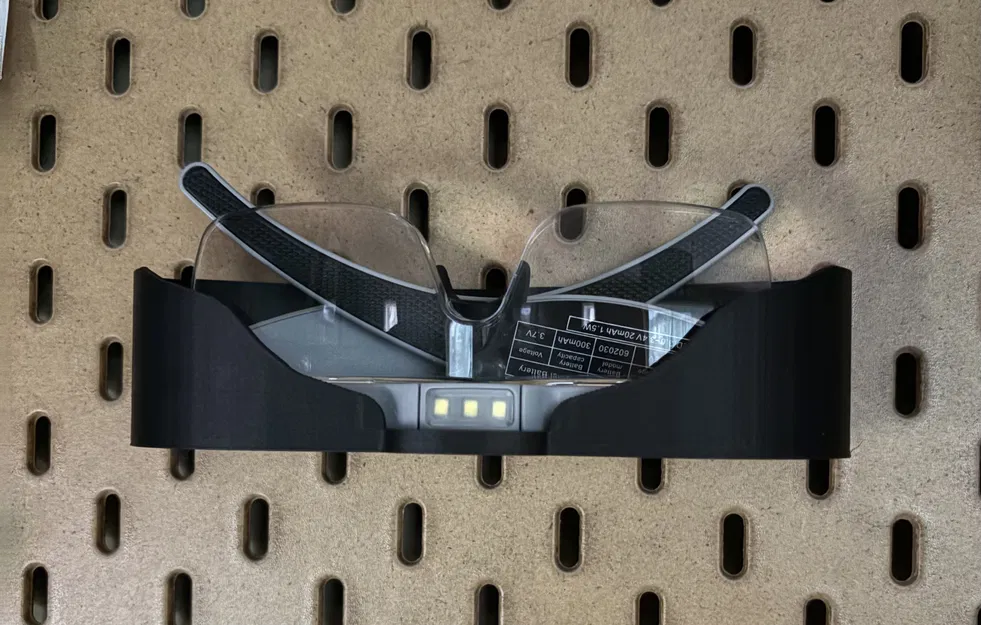 Giá treo Ikea Skadis cho kính lúp Yoctosun có đèn - Image 1