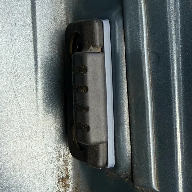 Miếng chêm (Shims) cho dẫn hướng cốp sau Ioniq 5 2024 - Image 1