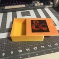 Hộp đựng xúc xắc có logo D&D - Thumbnail 1