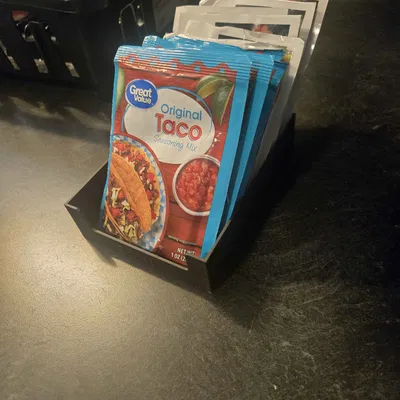 Khay đỡ gói gia vị (Spice packet holder)