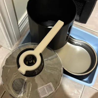 Cờ lê vặn bình nước cho máy cấp nước gravity cho thú cưng