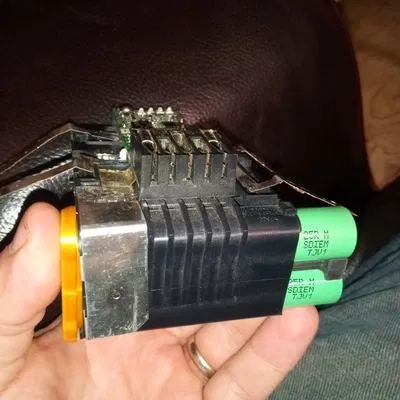 Dụng cụ tháo cell khi rebuild pack M18 (M18 Rebuild Cell Remover)