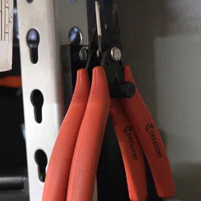 Chốt kẹp Gorilla cho kệ (Gorilla shelf plier pin)