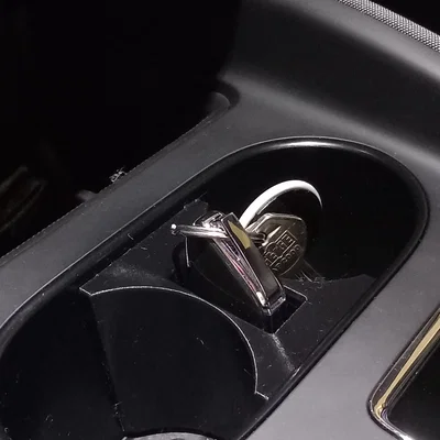 Skoda Enyaq Schlüsselhalter (giá/khay giữ chìa khóa)