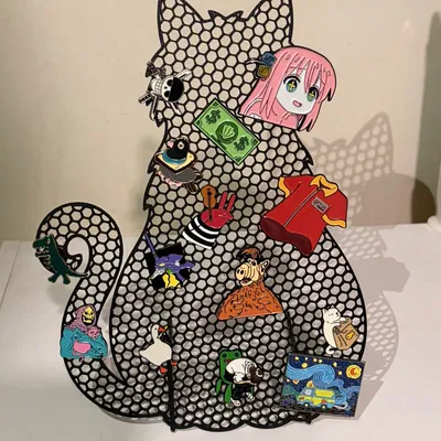 Kệ trưng bày mèo cho enamel pin