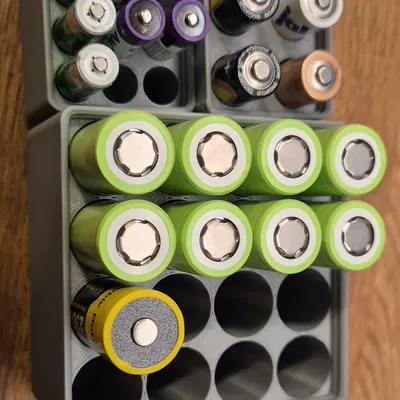 Khay lưu trữ pin hình trụ dựa trên Gridfinity Rebuilt