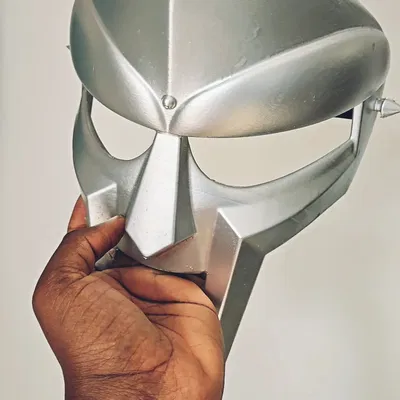 Mặt nạ MF Doom