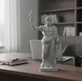 Tượng thần Zeus cầm tia sét trên tay - Thumbnail 1